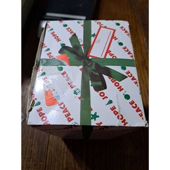 Vintage 1996 House of Lloyd Christmas Around the World Crystal Claus Figurine - Picture 11 of 12